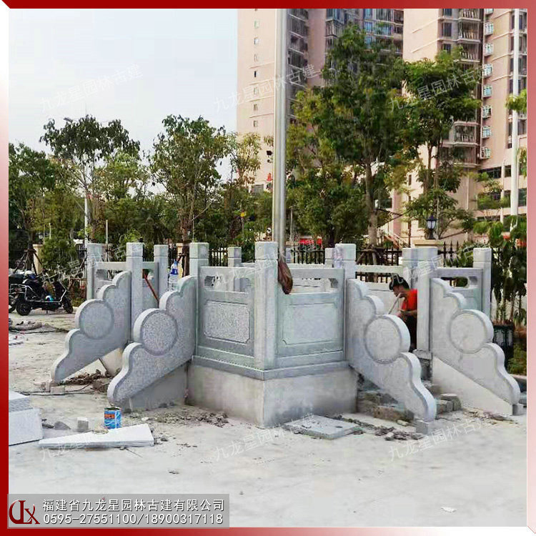 1614930391822330.jpg 旗臺(tái)石欄桿圖片