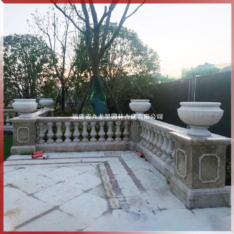 1616494631221895.jpg 石雕花缽圖片